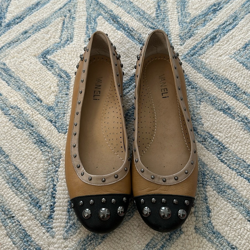 Vaneli Brown & Black Studded Flats size 7